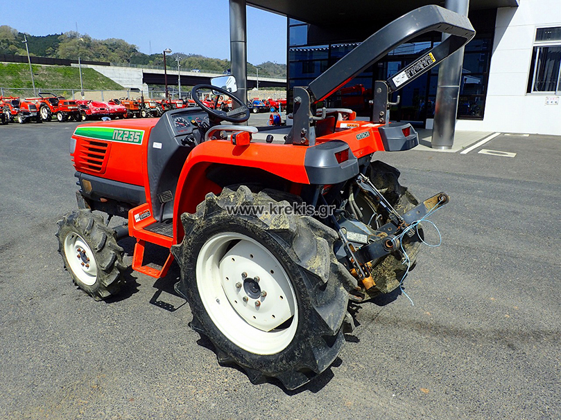 Τρακτέρ HINOMOTO NZ235