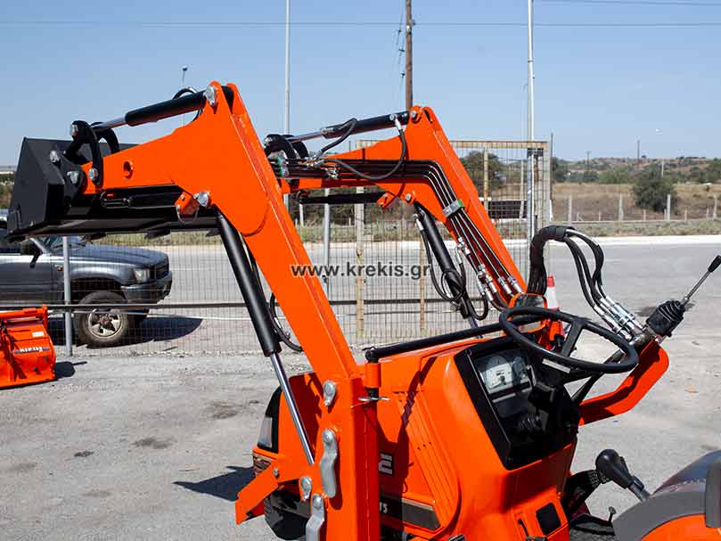 Τρακτέρ KUBOTA ASTE A-175DT με κουβά