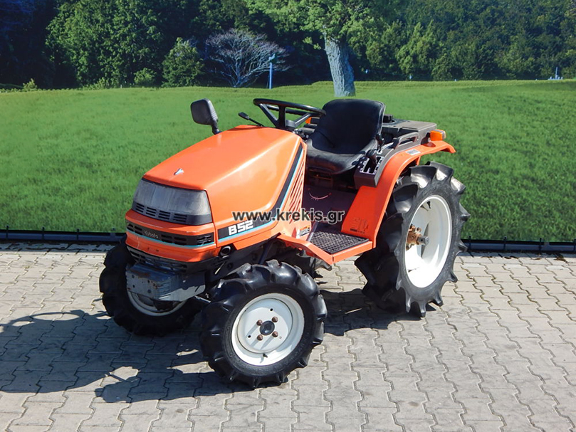 Τρακτέρ KUBOTA B52DT
