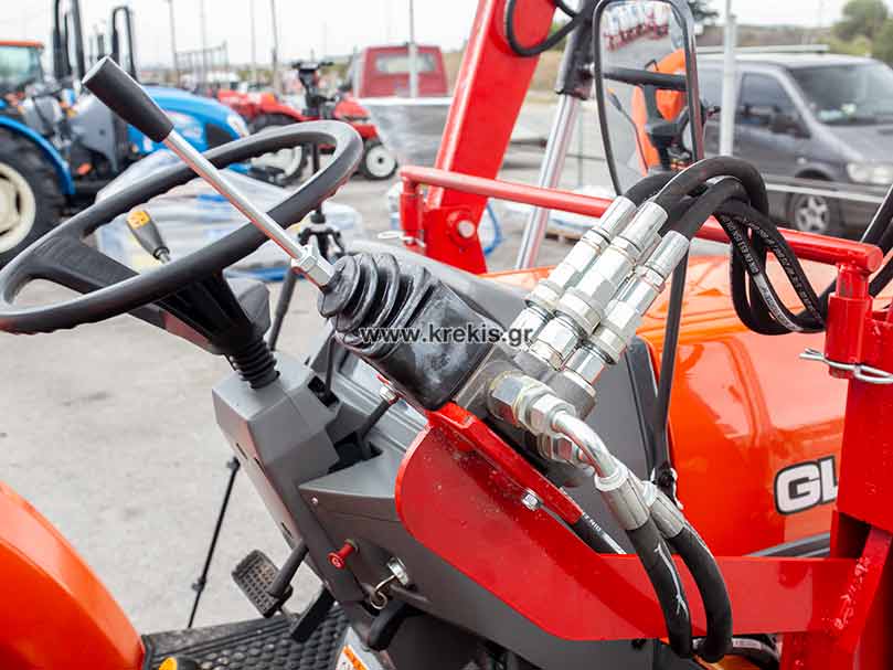 Τρακτέρ με κουβά KUBOTA GL220DT